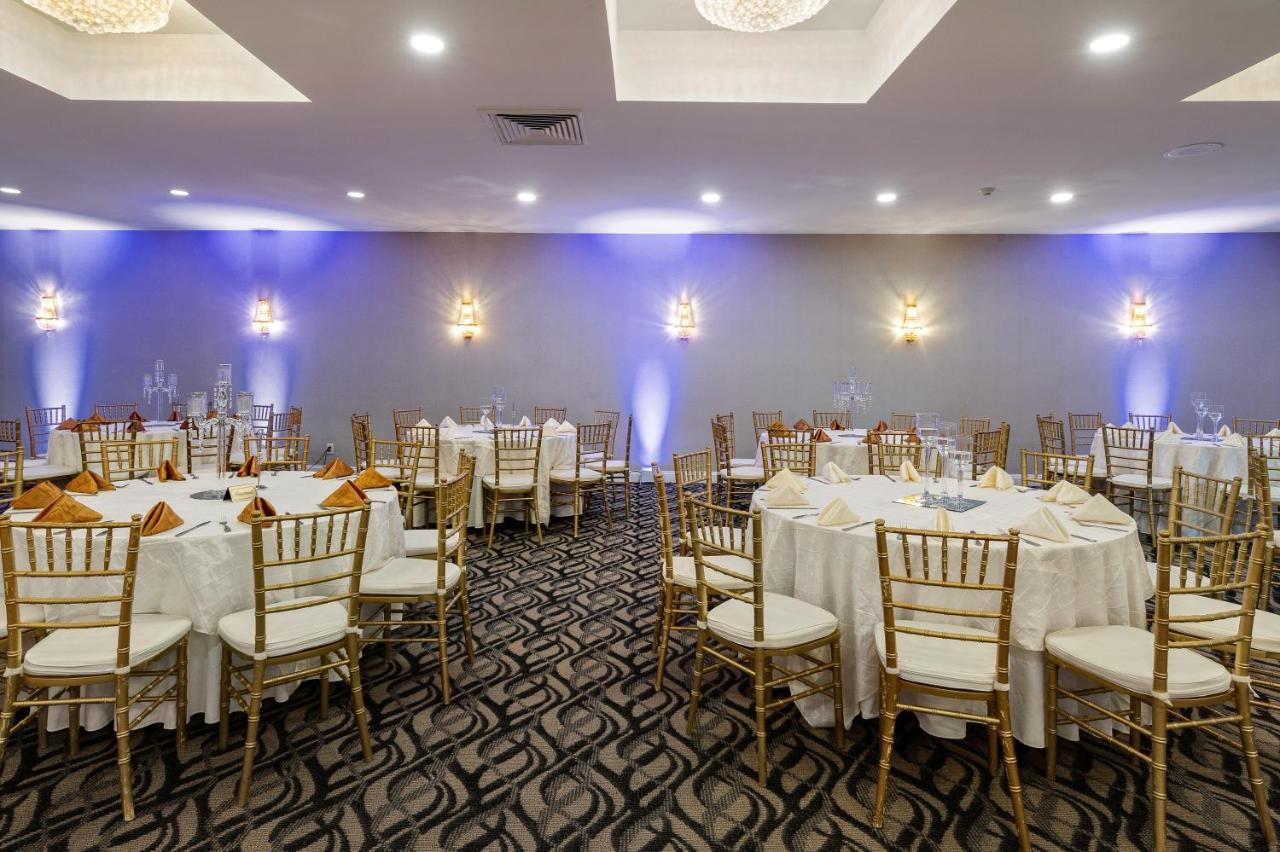 Wyndham Garden Hotel 3*